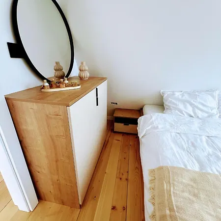 Tripeak Apartment *